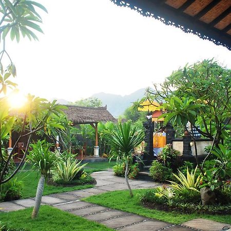 Trijaya Guest House Pemuteran Buitenkant foto